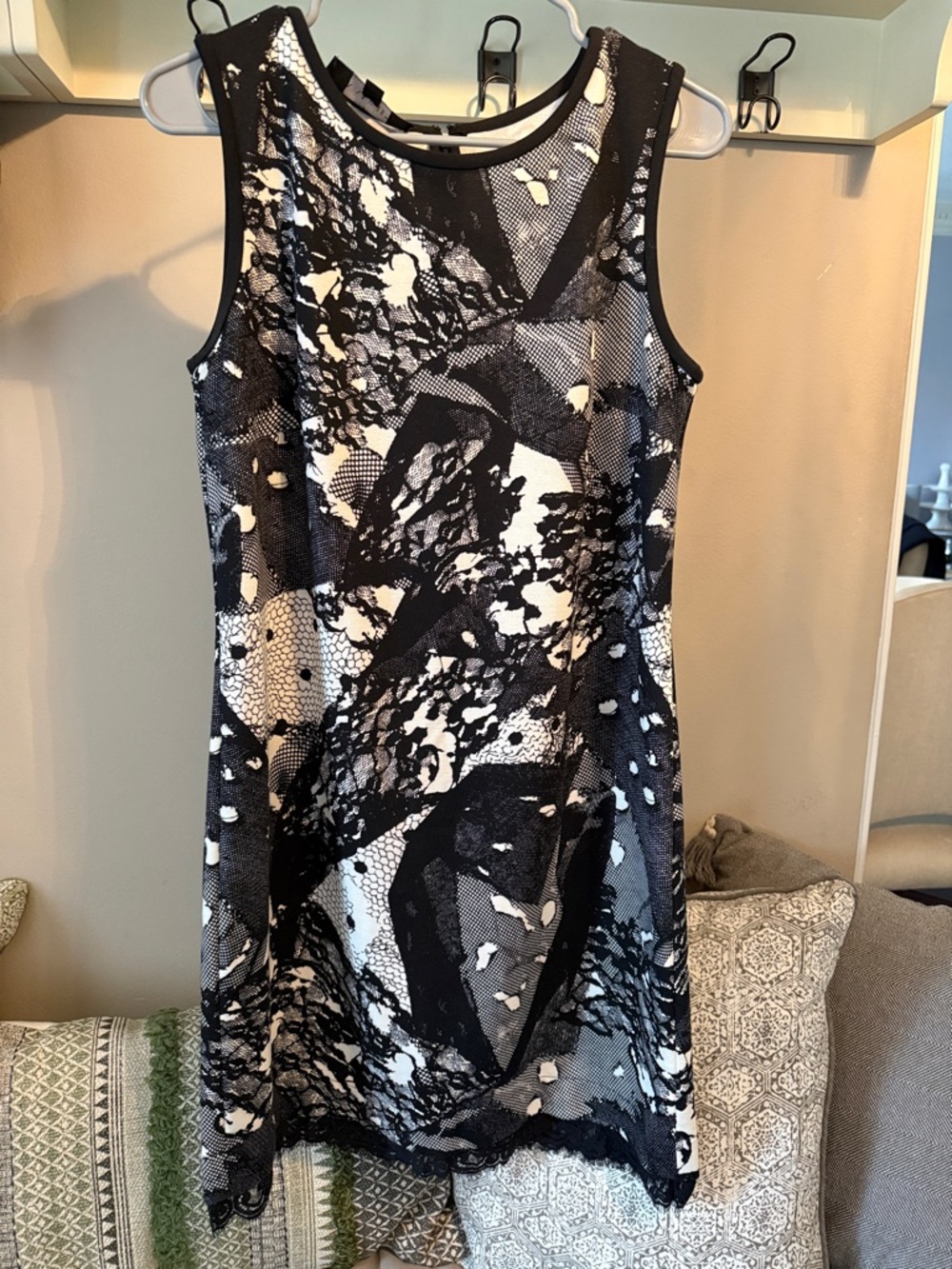 Nine West Black and White Abstract Print Sleeveless Dress